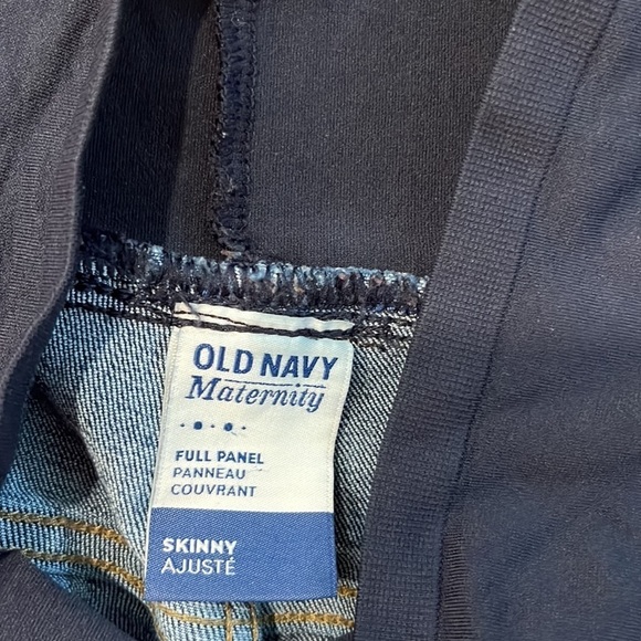 OLD Navy maternity full panel skinny lightly distressed jeans size 6 . - Picture 2 of 5